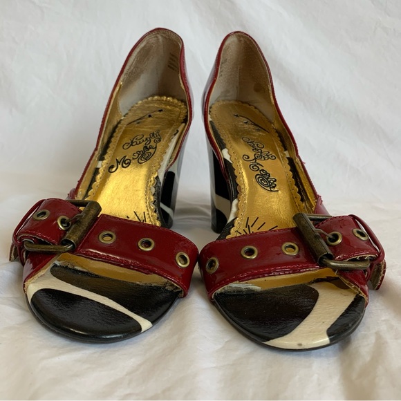 Naughty Monkey red patent and cow print asymmetric heels open toes buckle strap - Picture 2 of 16